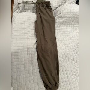 Women olive green lululemon joggers